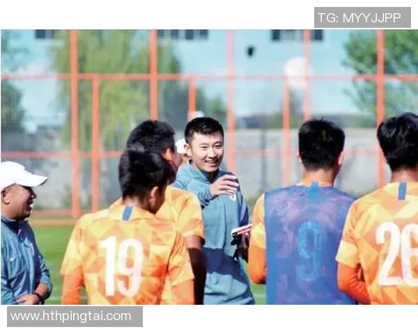 周海滨担任U15国足主教练40岁前国脚开启新征程 周海滨担任U15国足主教练40岁前国脚开启新征程