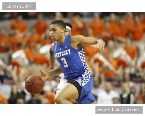 凯尔登约翰逊盛赞卡斯尔在关键时刻的表现为球队带来骄傲与信心 凯尔登约翰逊盛赞卡斯尔在关键时刻的表现为球队带来骄傲与信心