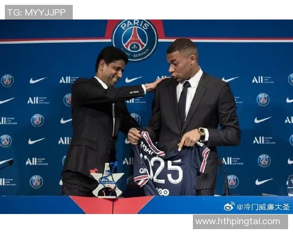 米利唐与姆巴佩亲密合影分享兄弟情深瞬间引发球迷热议