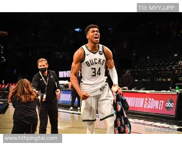 字母哥在勇士禁区如搅拌机般发威半场轻松砍下18分4板3助